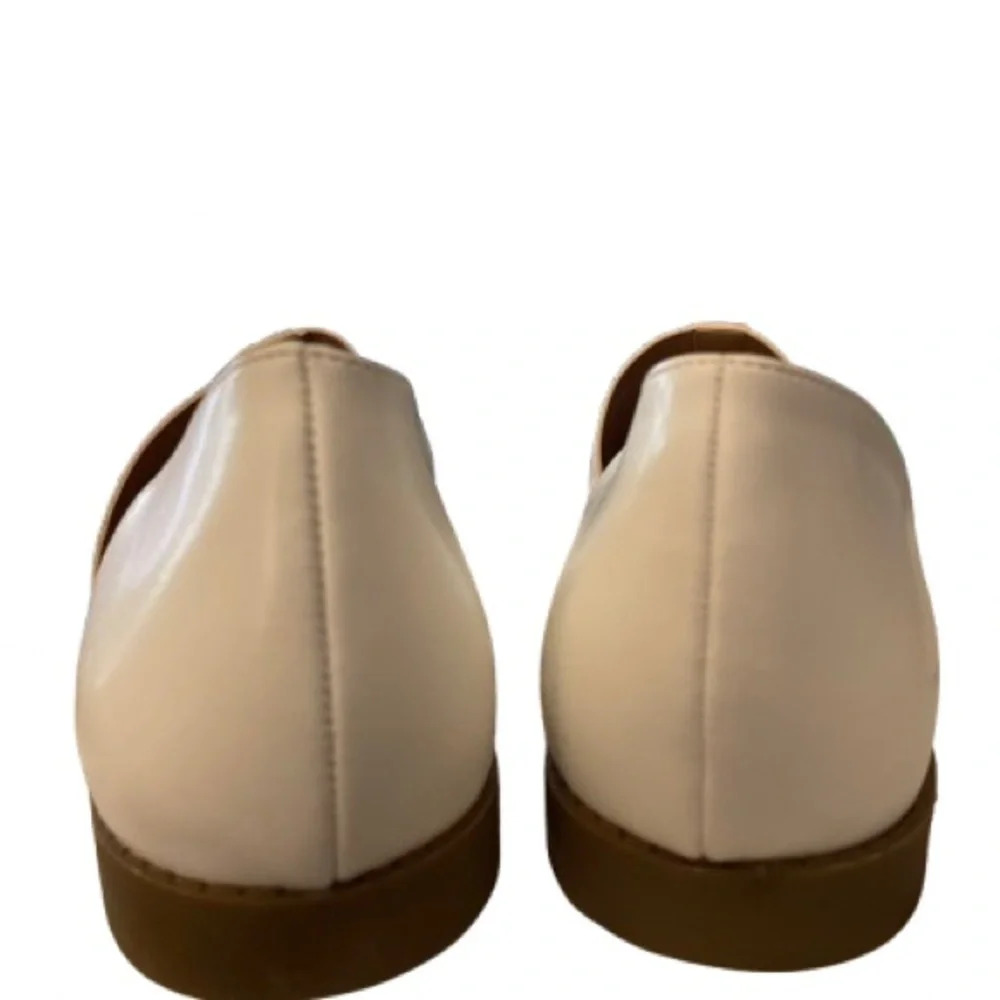 These are faux leather, white, size 10 women's Journee Collection sandal.​ - Picture 3 of 12